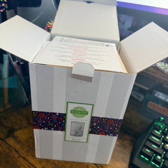 Scentsy Cherry Blossom Charitable Cause Warmer - NEW - Picture 2 of 8